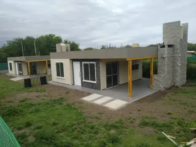 Vivienda tradicional prefabricada de Tu Cassa entregada e instalada en el terreno del cliente