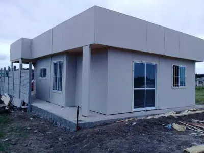 Vivienda tradicional prefabricada de Tu Cassa entregada e instalada en el terreno del cliente